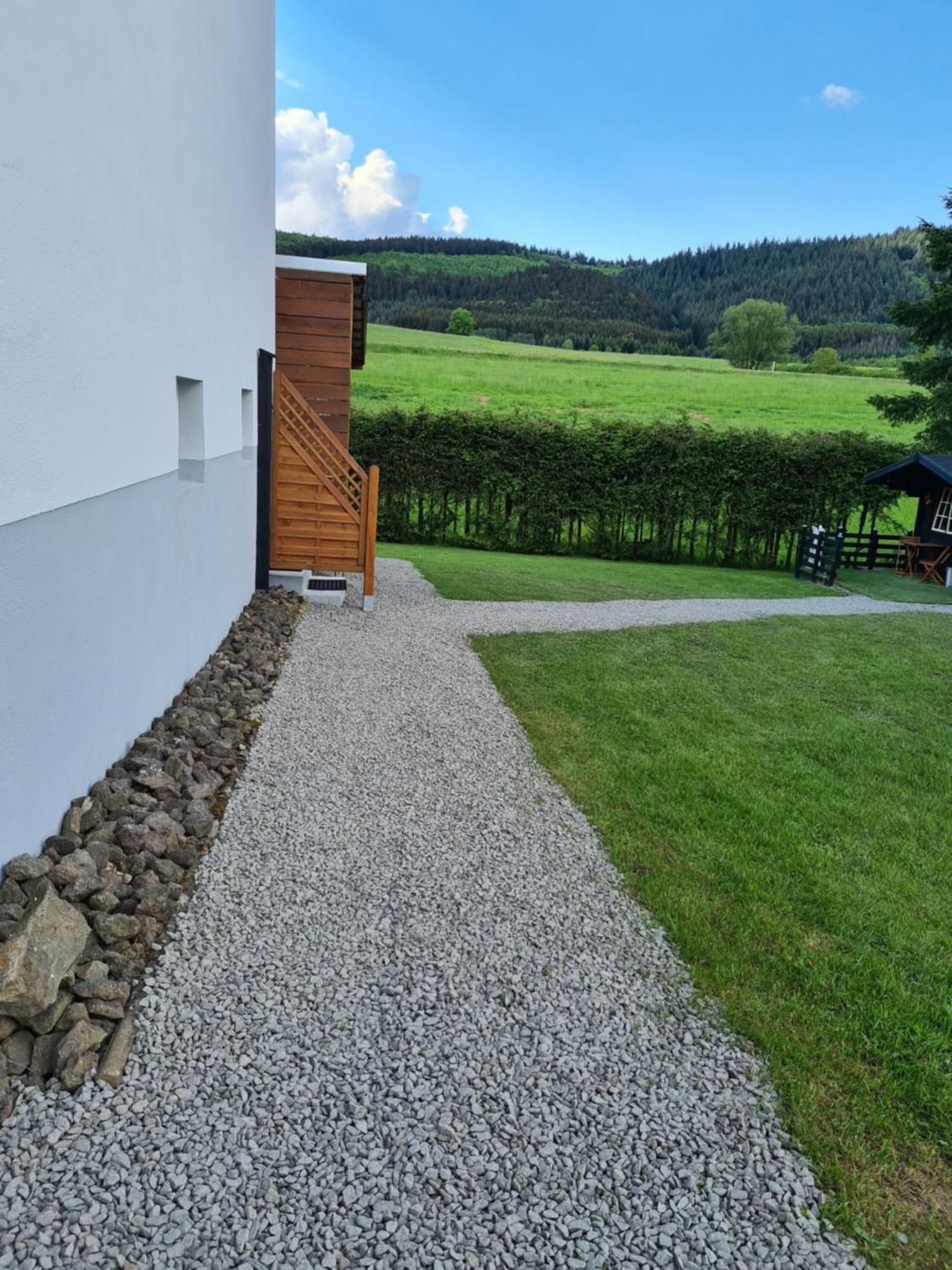 Guesthouse Wallenborn - Lodge Exterior photo